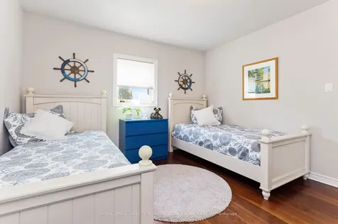 49 Mintens Lane E Georgian Bay ON L0K 1E0