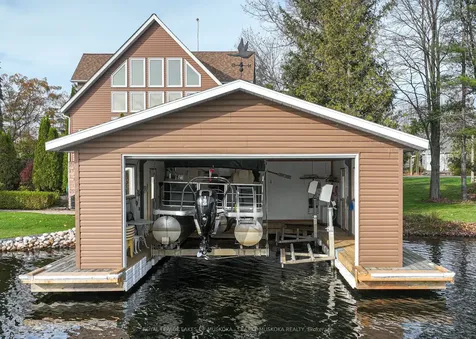 49 Mintens Lane E Georgian Bay ON L0K 1E0