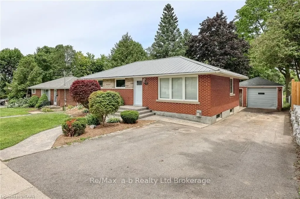279 Robinson Street Woodstock ON N4S 3B8