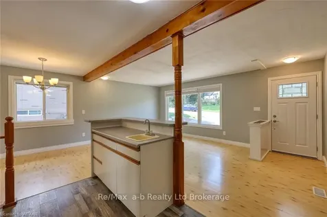 279 Robinson Street Woodstock ON N4S 3B8