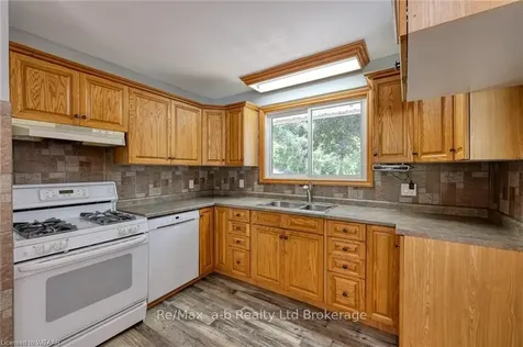 279 Robinson Street Woodstock ON N4S 3B8
