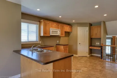 577 Hummingbird Crescent Woodstock ON N4T 0C1