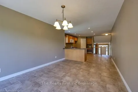 577 Hummingbird Crescent Woodstock ON N4T 0C1