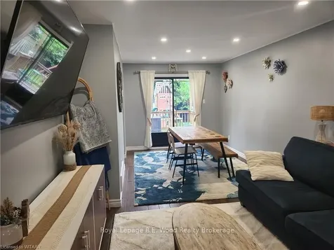 19 Sandhurst Court Brantford ON N3R 7G4