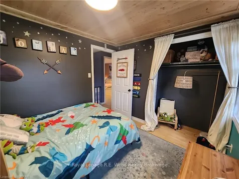 19 Sandhurst Court Brantford ON N3R 7G4