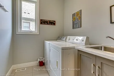 233 Wedgewood Drive Woodstock ON N4T 0J1