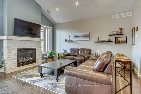 233 Wedgewood Drive Woodstock ON N4T 0J1