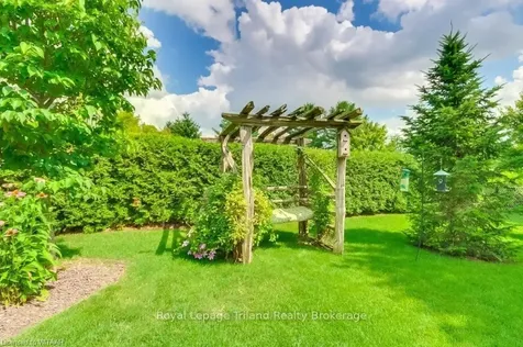 233 Wedgewood Drive Woodstock ON N4T 0J1