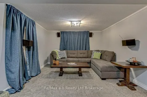17 Gardiner Place Woodstock ON N4S 8J1