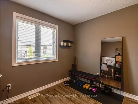 186 Wedgewood Drive Woodstock ON N4T 0K1