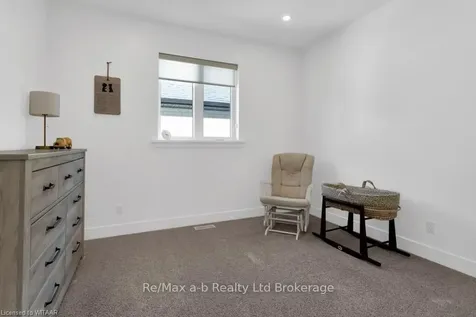 15 Cornwell Crescent Norwich ON N0J 1P0