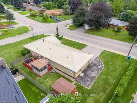 69 Glendale Drive Tillsonburg ON N4G 1J6