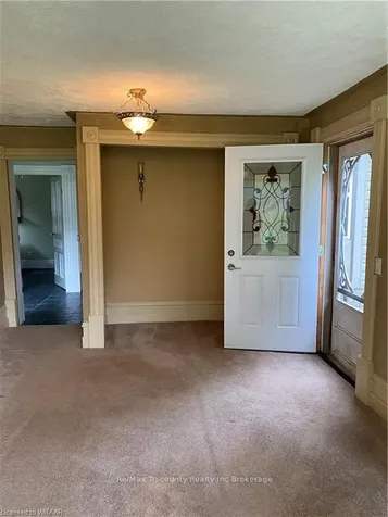 209 Main Street E Norwich ON N0J 1R0