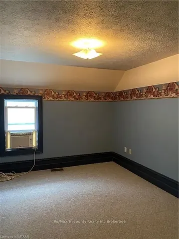 209 Main Street E Norwich ON N0J 1R0
