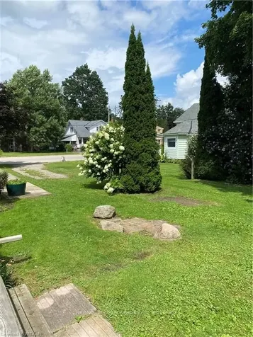 209 Main Street E Norwich ON N0J 1R0