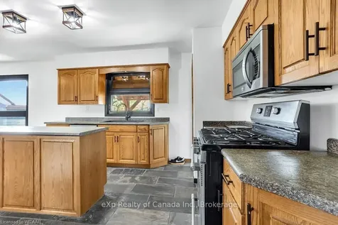 905 Blueline Road Norfolk ON N3Y 4K4