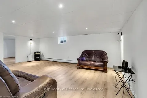 905 Blueline Road Norfolk ON N3Y 4K4