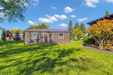 905 Blueline Road Norfolk ON N3Y 4K4