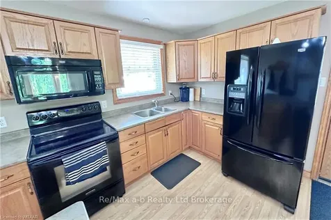 661 Glencairn Avenue Woodstock ON N4S 5V5