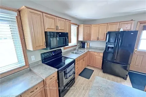 661 Glencairn Avenue Woodstock ON N4S 5V5