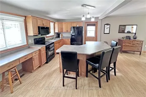 661 Glencairn Avenue Woodstock ON N4S 5V5