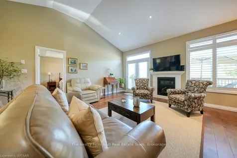 247 Munnoch Boulevard N/a Woodstock ON N4T 0K2