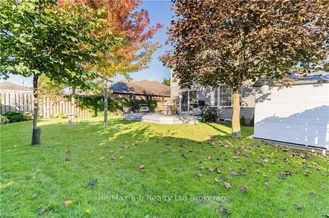 39 Beech Boulevard Tillsonburg ON N4G 5R8