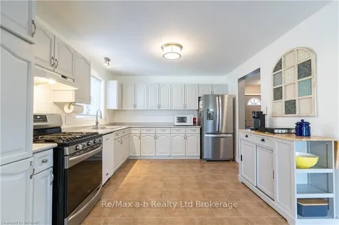39 Beech Boulevard Tillsonburg ON N4G 5R8