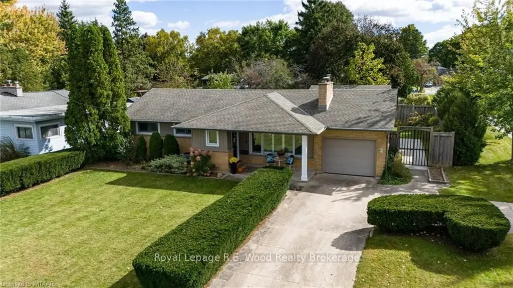 67 Dennis Avenue London ON N6P 1B5