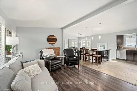 67 Dennis Avenue London ON N6P 1B5