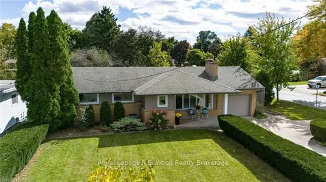 67 Dennis Avenue London ON N6P 1B5