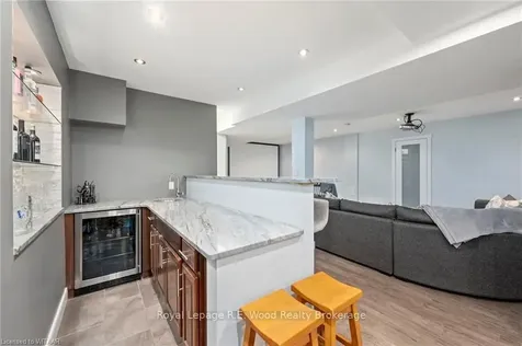 67 Dennis Avenue London ON N6P 1B5