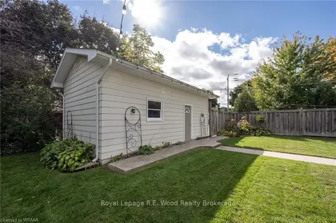 67 Dennis Avenue London ON N6P 1B5