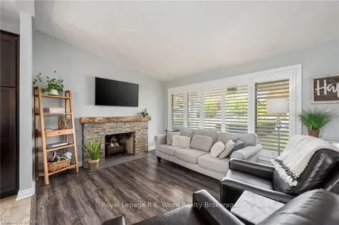 67 Dennis Avenue London ON N6P 1B5