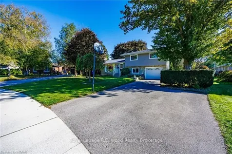 4 Camdon Court Tillsonburg ON N4G 4B3