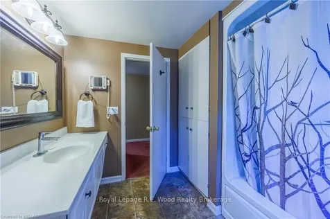 4 Camdon Court Tillsonburg ON N4G 4B3