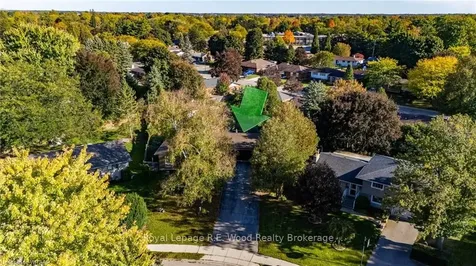 4 Camdon Court Tillsonburg ON N4G 4B3
