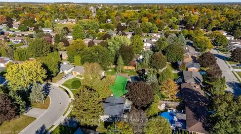 4 Camdon Court Tillsonburg ON N4G 4B3
