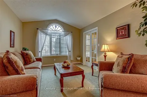 6 Seneca Place Woodstock ON N4T 1R4