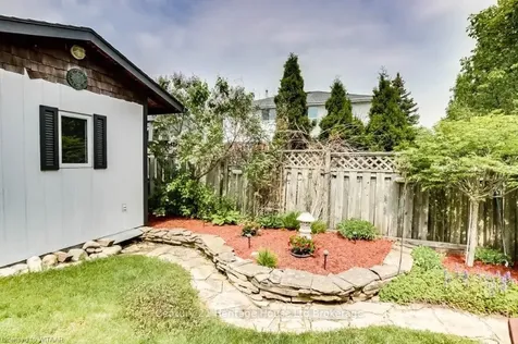 6 Seneca Place Woodstock ON N4T 1R4