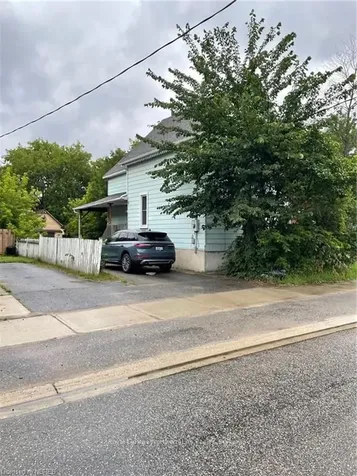 557 Mcintyre Street E North Bay ON P1B 1E4