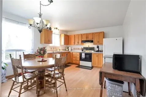 111 Greenwood Drive Bonfield ON P0H 1E0