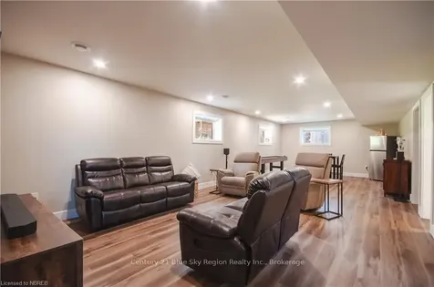 258 Larocque Road North Bay ON P1B 8G3