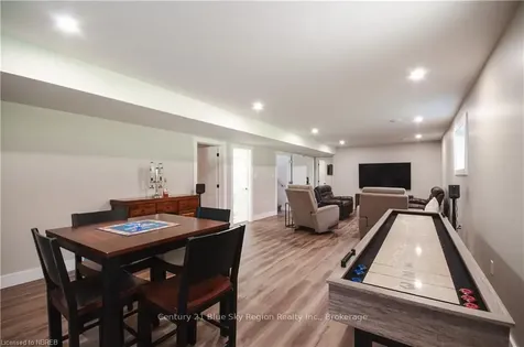258 Larocque Road North Bay ON P1B 8G3