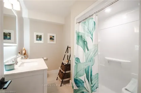 258 Larocque Road North Bay ON P1B 8G3