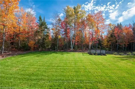258 Larocque Road North Bay ON P1B 8G3