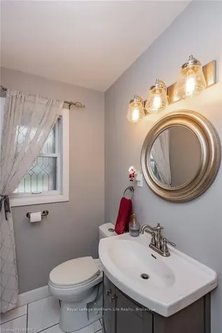 987 Tilley Street North Bay ON P1B 3H9