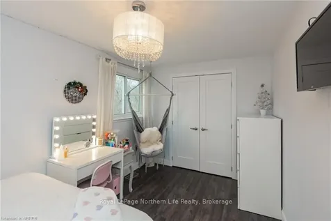 987 Tilley Street North Bay ON P1B 3H9