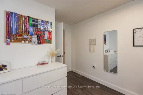 987 Tilley Street North Bay ON P1B 3H9