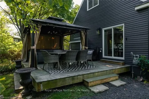 987 Tilley Street North Bay ON P1B 3H9